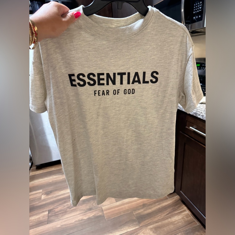 Essentials fear of god T shirt